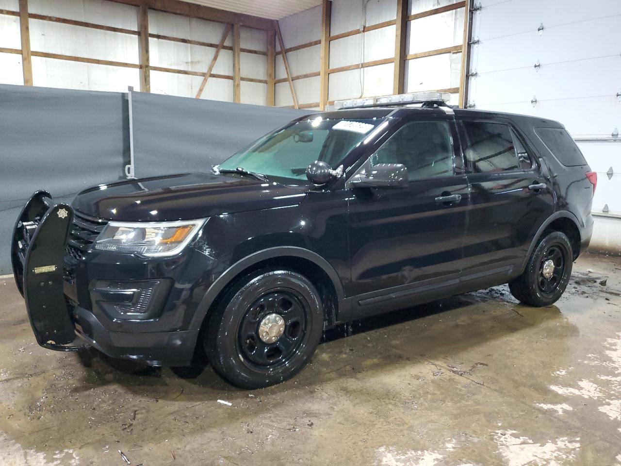 FORD EXPLORER BLACK