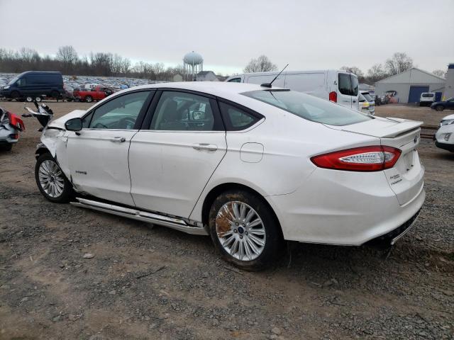 2015 Ford FUSION - Image 2