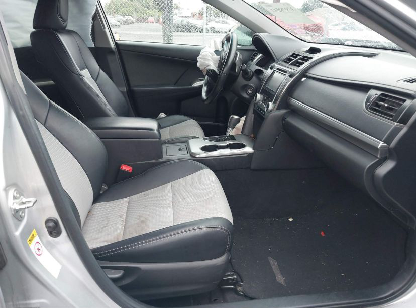 2014 Toyota Camry - Image 5