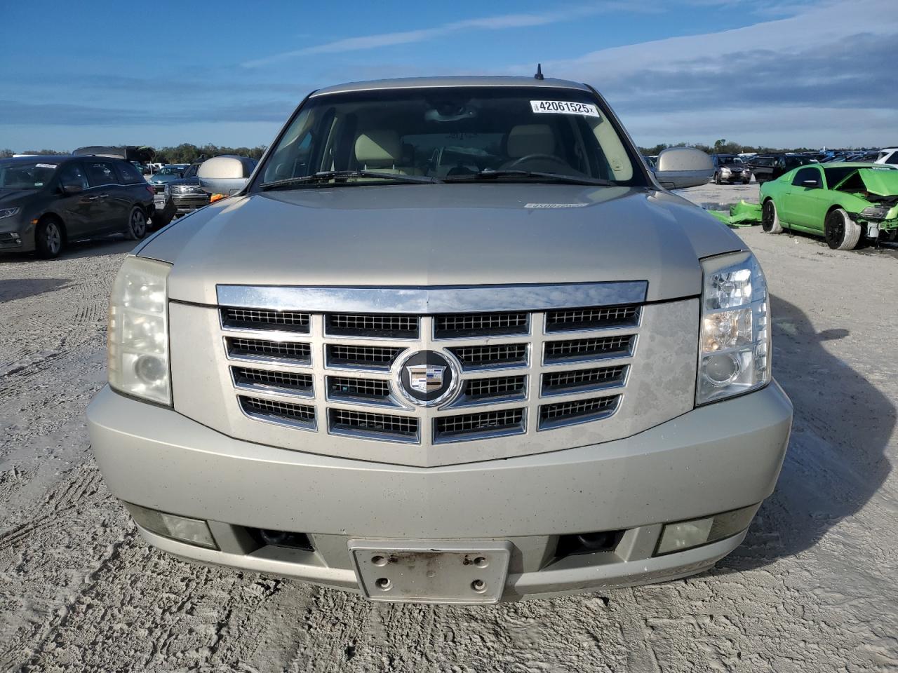 2007 Cadillac Escalade - Image 5