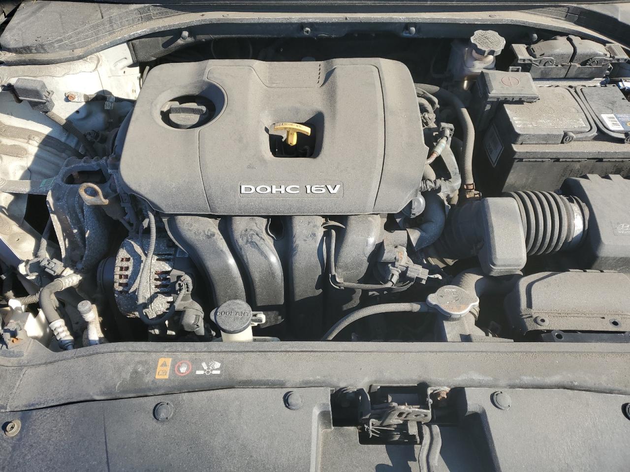 2017 HYUNDAI ELANTRA - Image 11