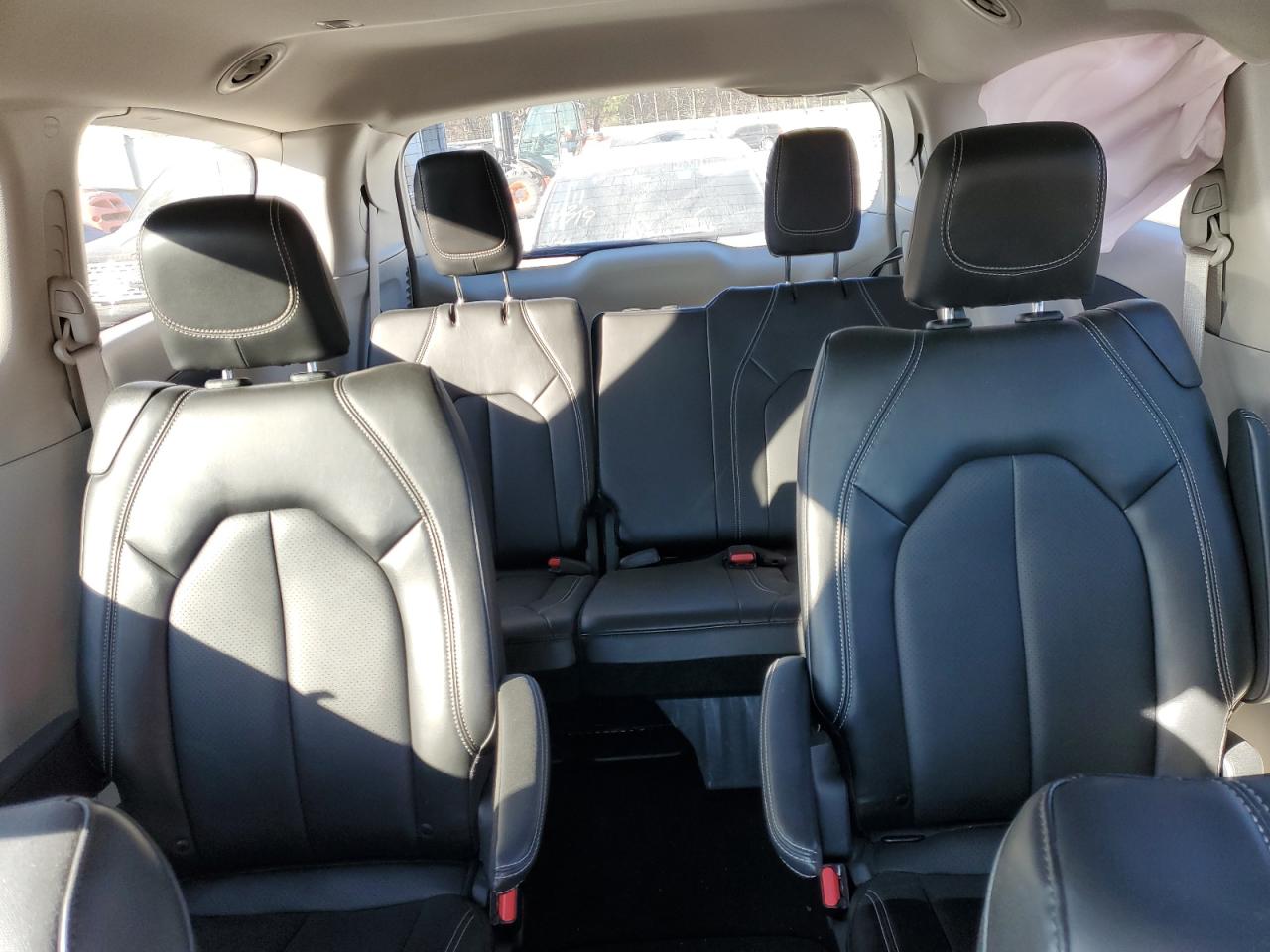 2024 CHRYSLER PACIFICA - Image 10