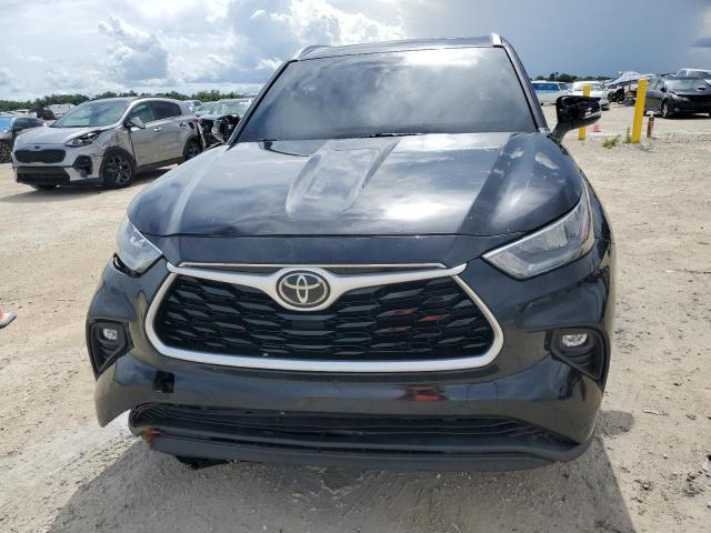 2021 Toyota Highlander Hybrid - Image 6