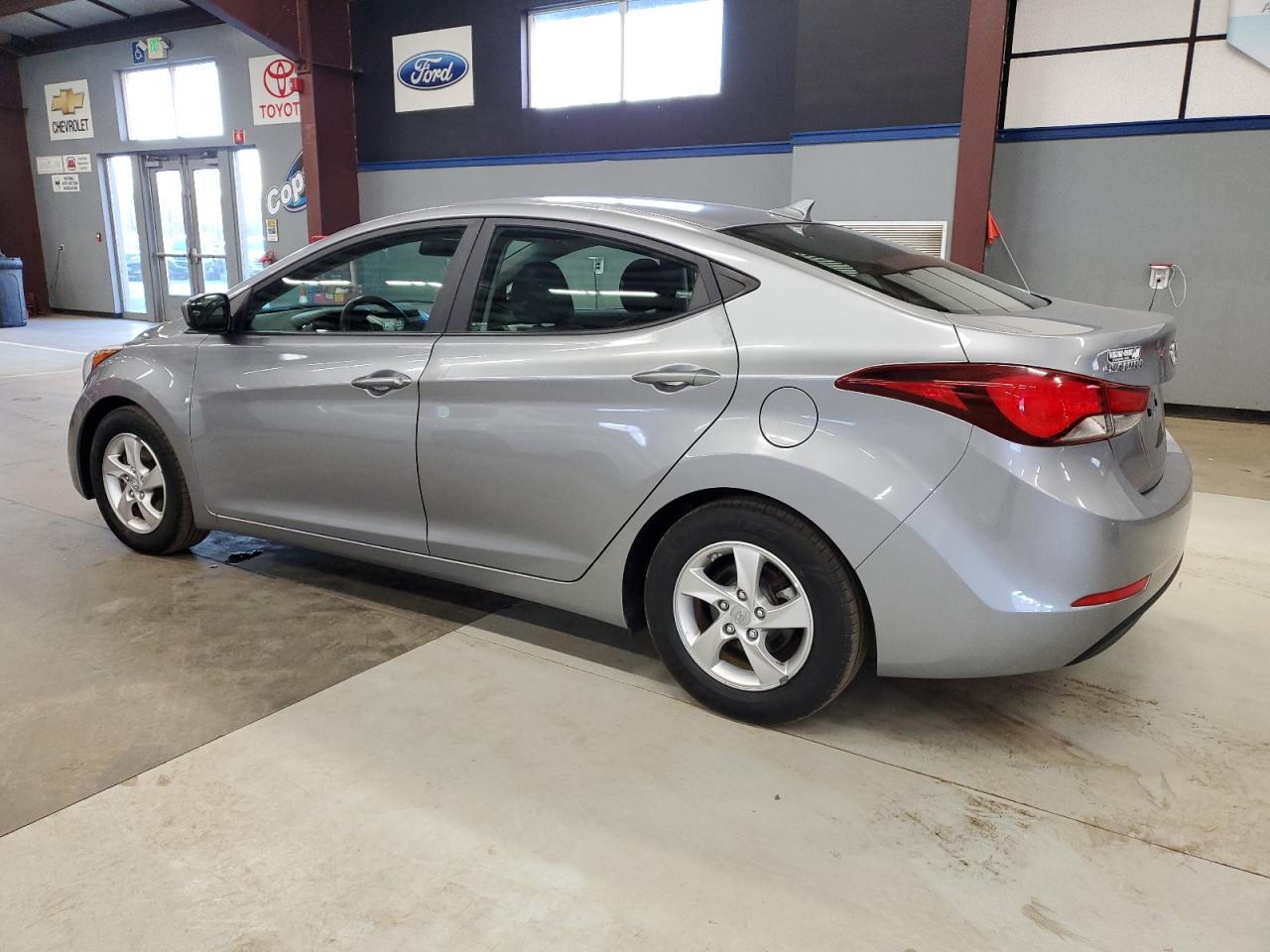 2015 Hyundai Elantra - Image 2