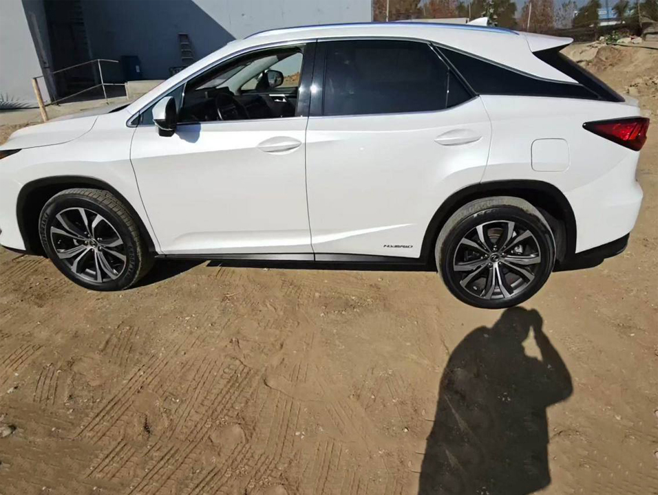 2022 Lexus RX450H - Image 3