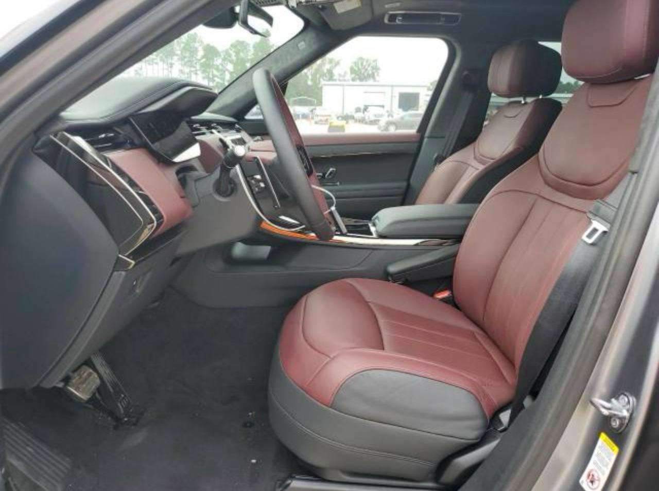 2024 Land Rover Range Rover Sport - Image 9