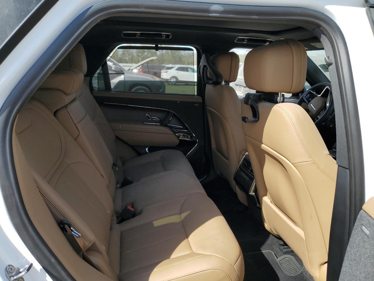 2024 Land Rover Range Rover Sport - Image 8