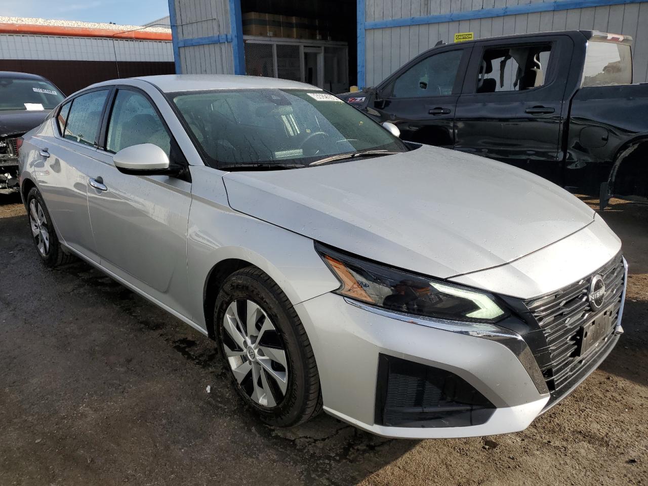 2023 NISSAN ALTIMA - Image 4