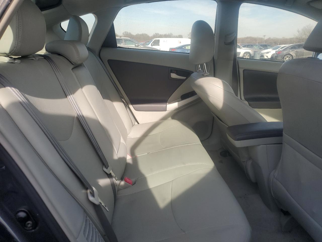 2010 Toyota Prius - Image 10