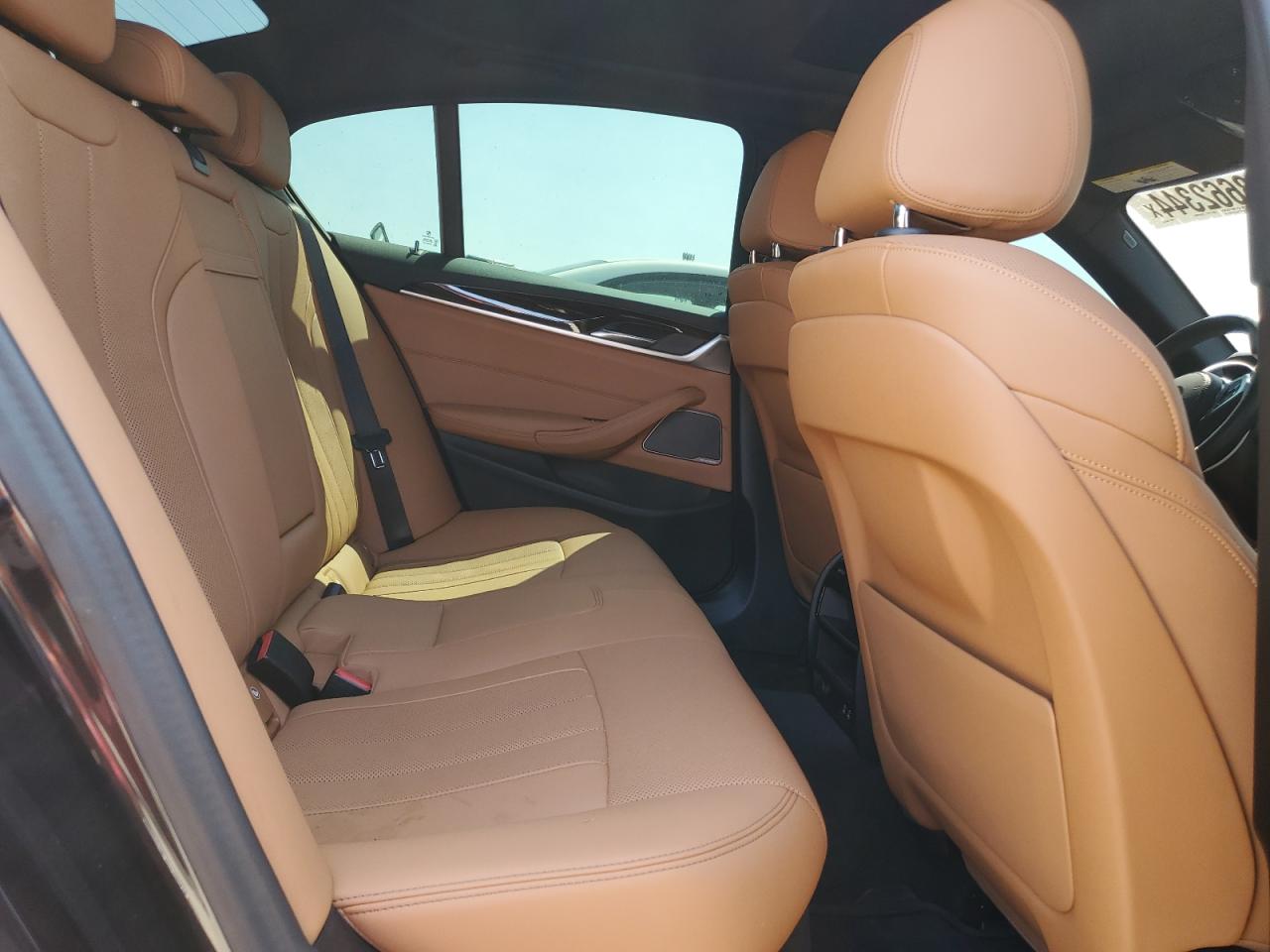 2023 BMW 5 Series - Image 10