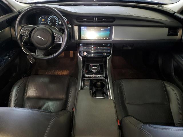 2017 Jaguar XF - Image 8