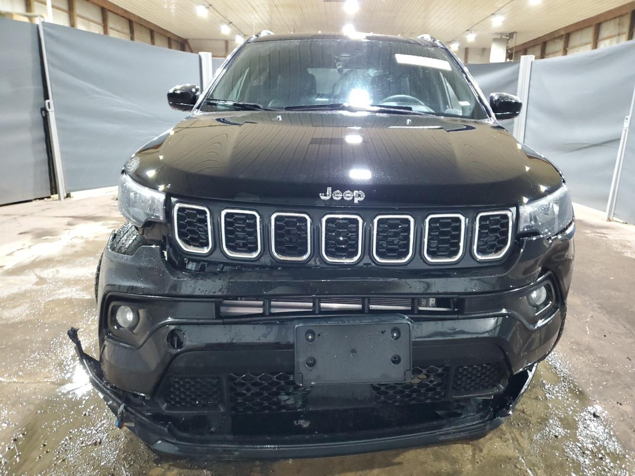 2024 Jeep Compass - Image 5