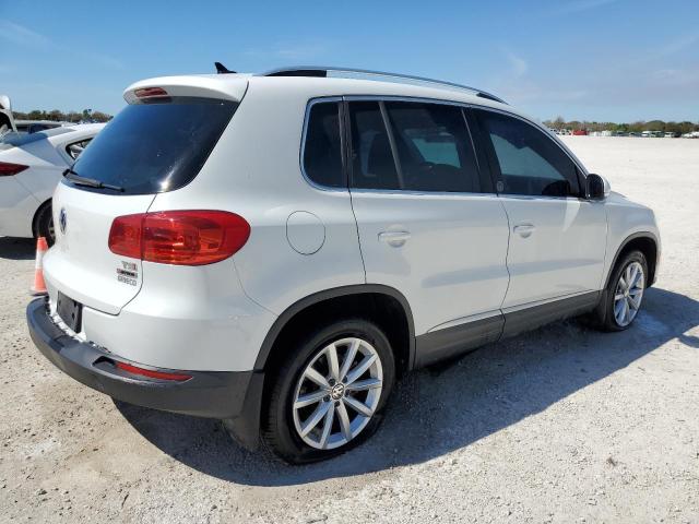 2017 Volkswagen TIGUAN - Image 3