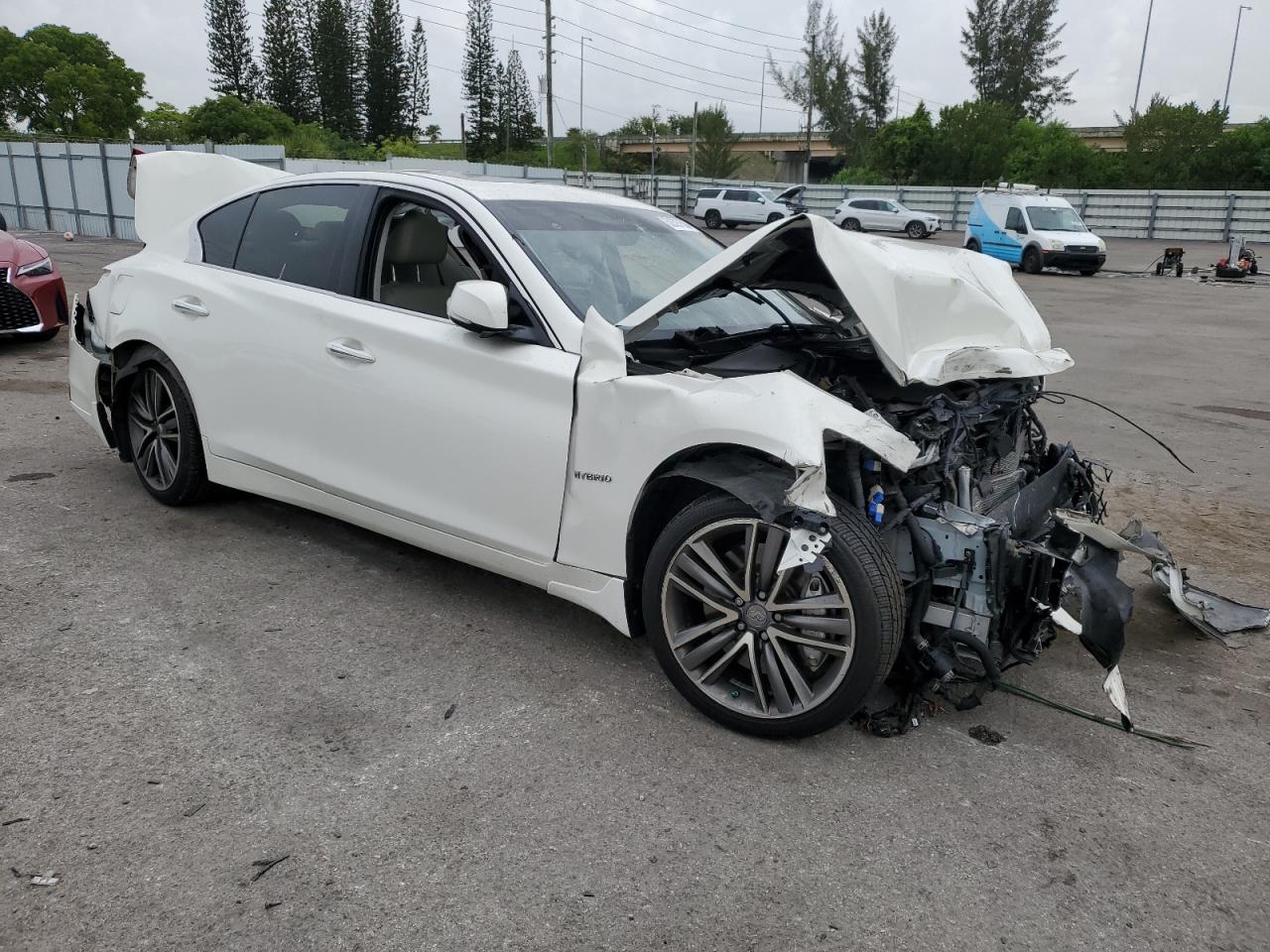2014 Infiniti Q50 - Image 4