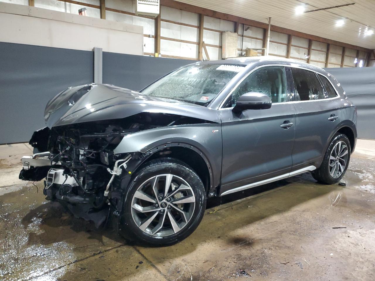AUDI Q5 GRAY