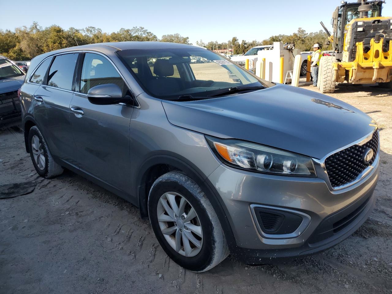2017 KIA SORENTO - Image 4