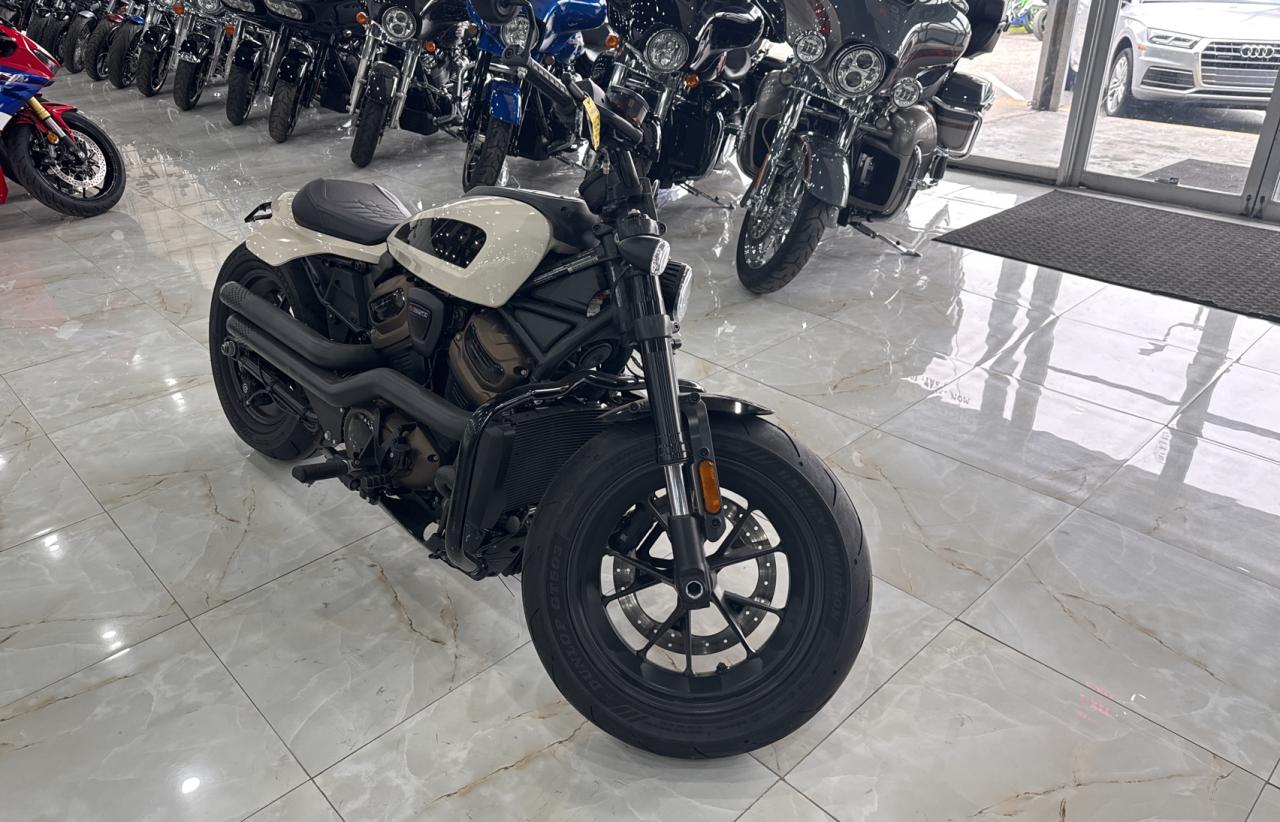 HARLEY-DAVIDSON RH1250 S CREAM