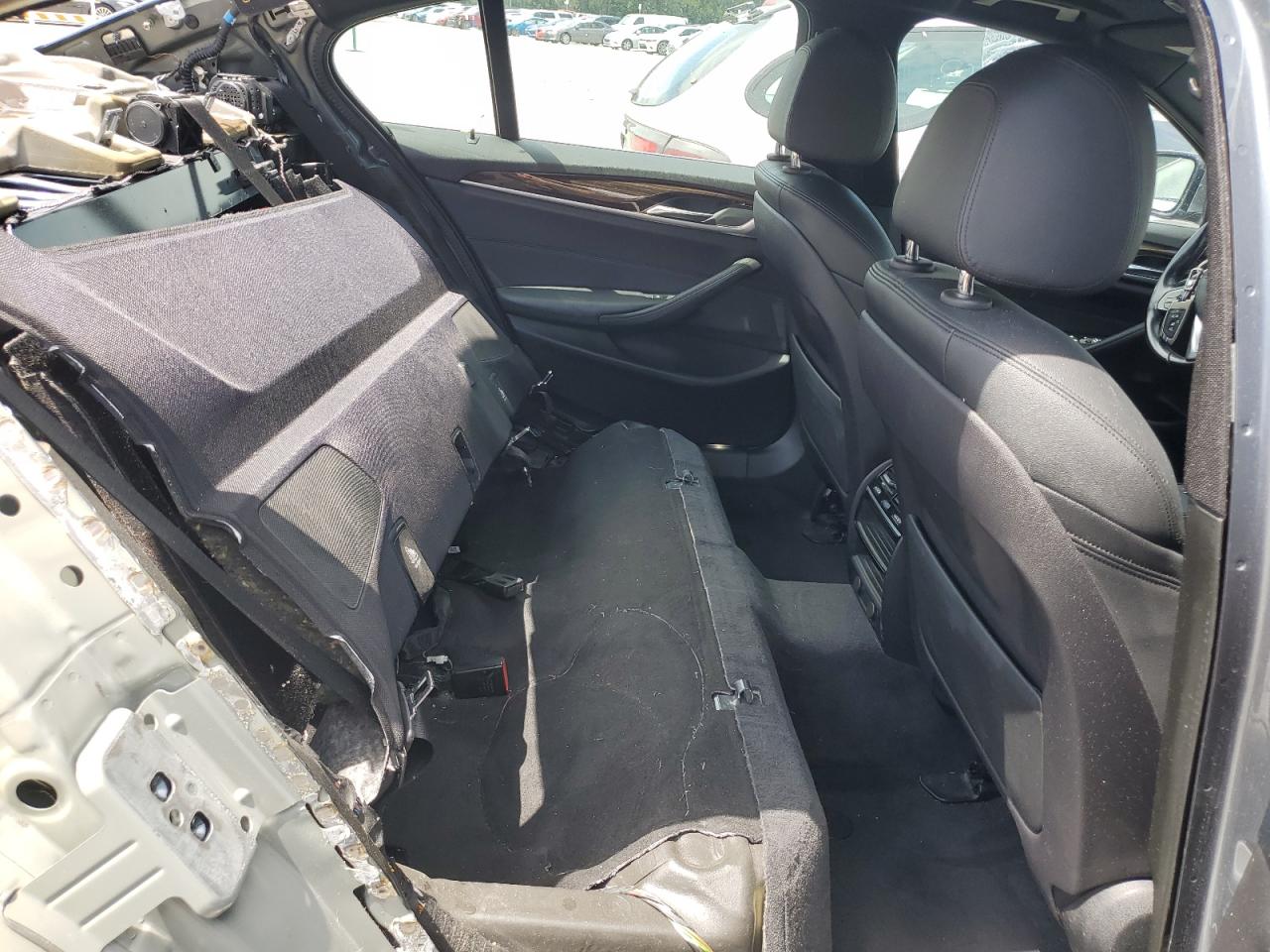 2019 BMW 5 Series - Image 10