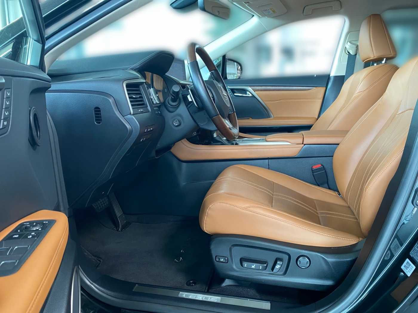 2022 Lexus RX450H - Image 7