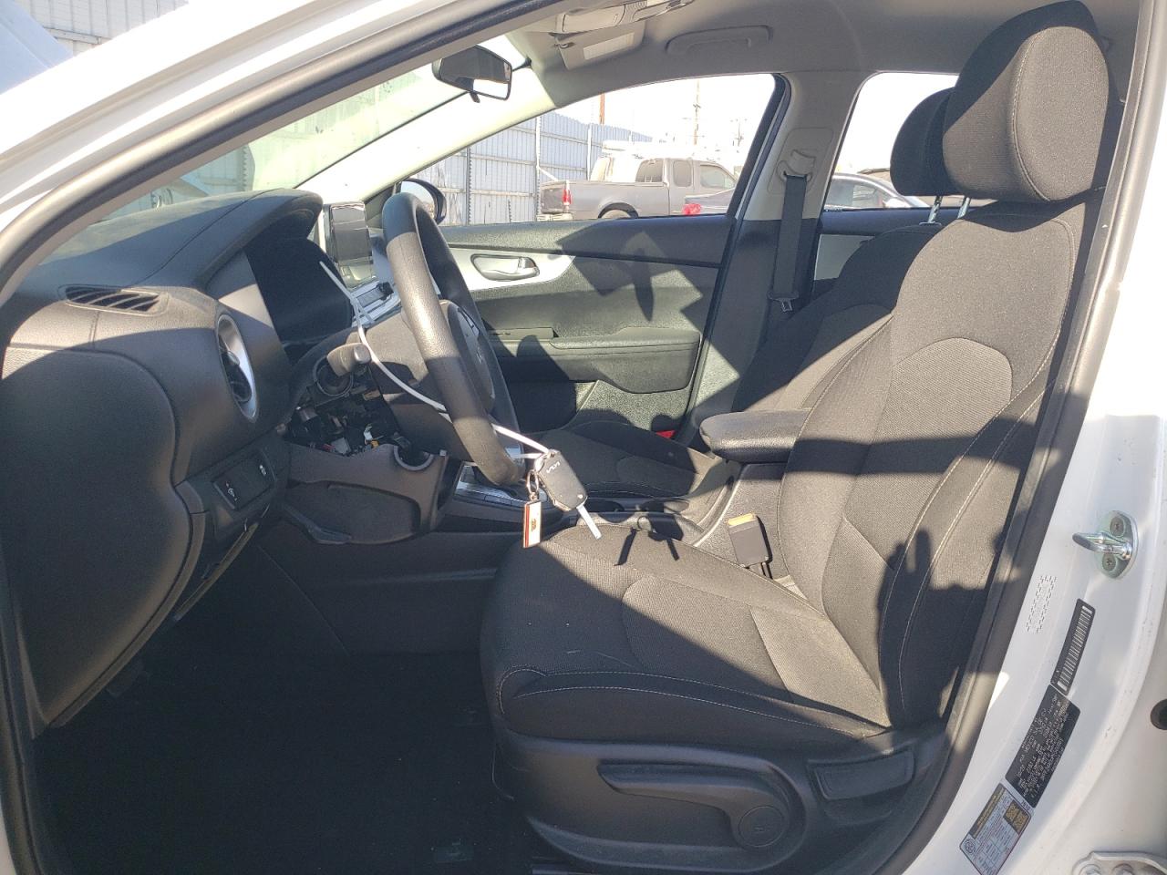 2023 KIA FORTE - Image 7