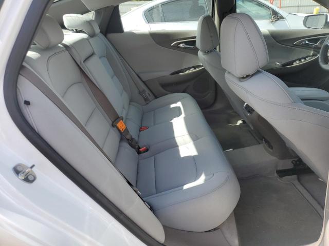 2017 Chevrolet MALIBU - Image 10