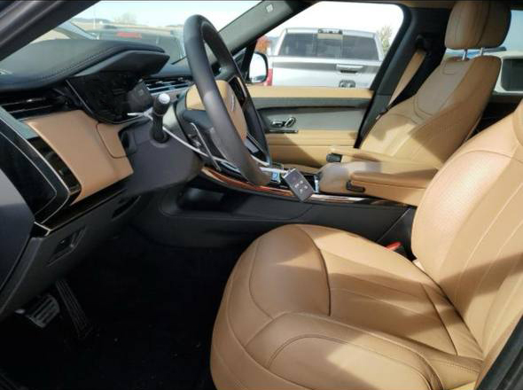 2024 Land Rover Range Rover Sport - Image 6