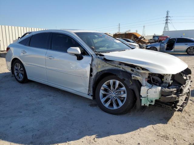 2022 Toyota AVALON - Image 4