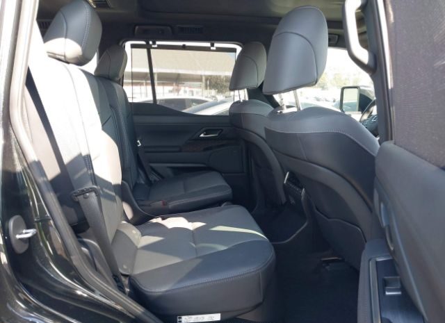 2024 Lexus GX550 - Image 8