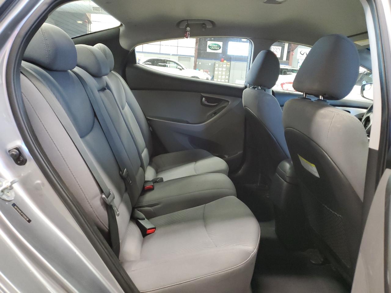 2015 Hyundai Elantra - Image 10
