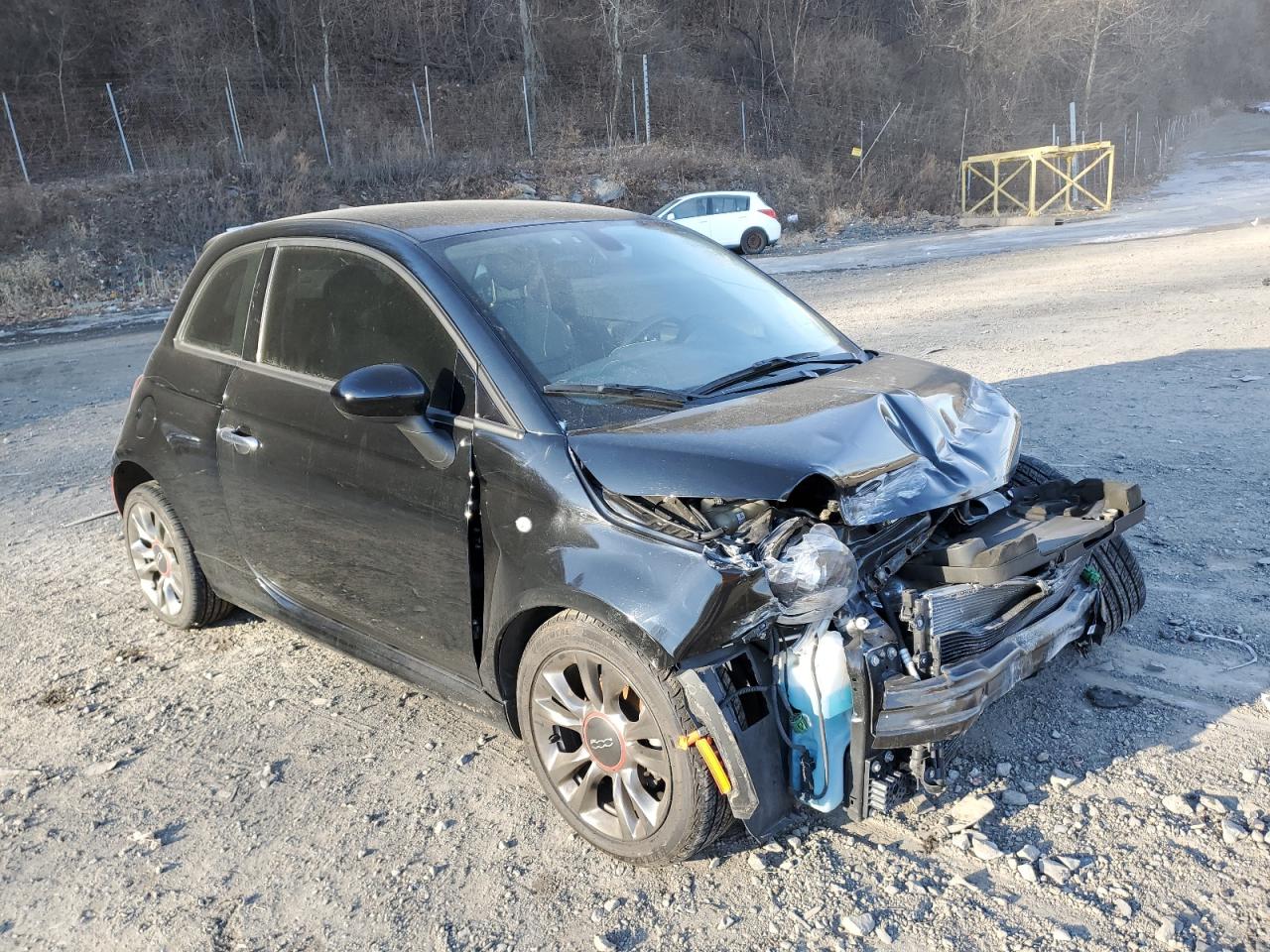 2017 FIAT 500 - Image 4