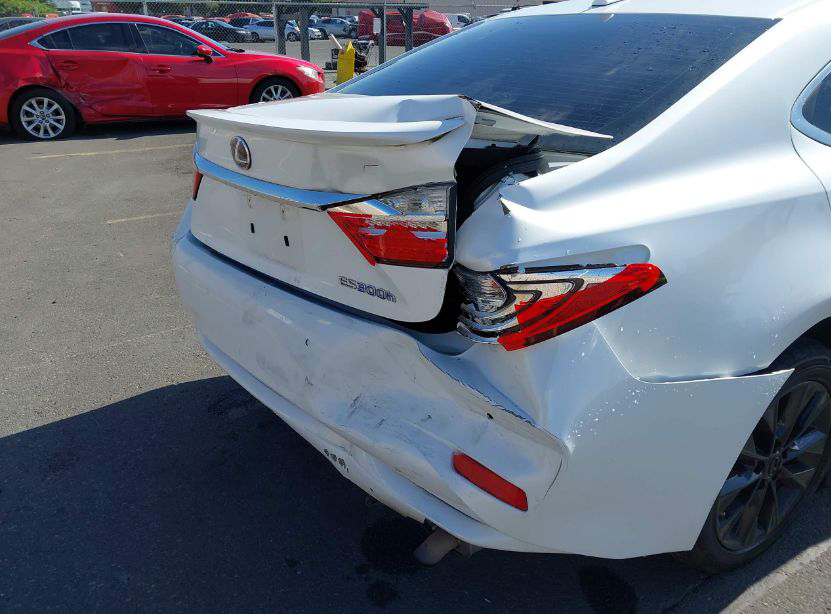 2014 Lexus ES 300H - Image 6