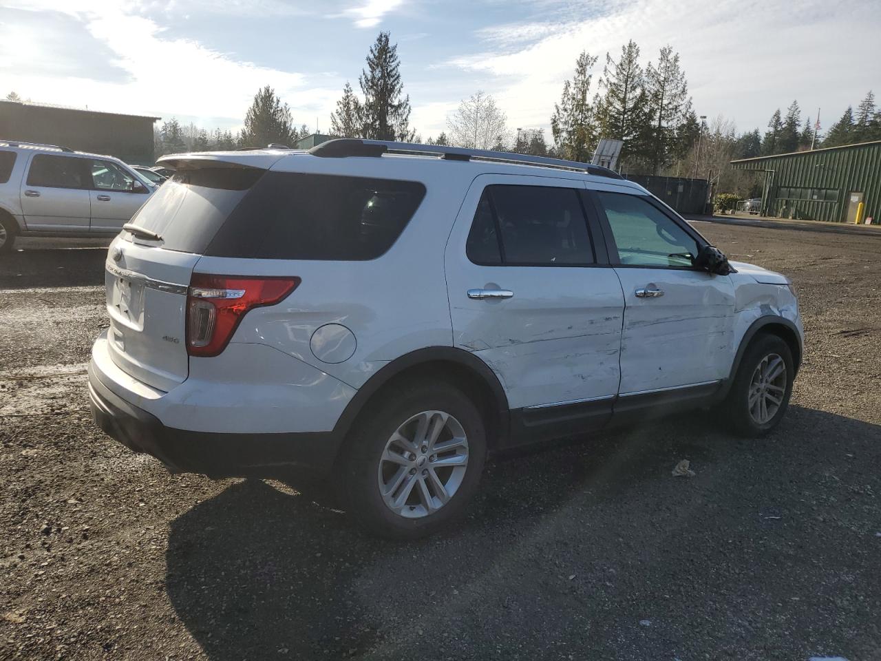 2015 FORD EXPLORER WHITE - Image 3