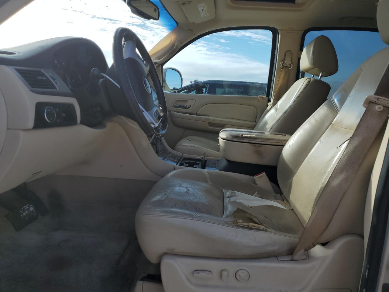 2007 Cadillac Escalade - Image 7