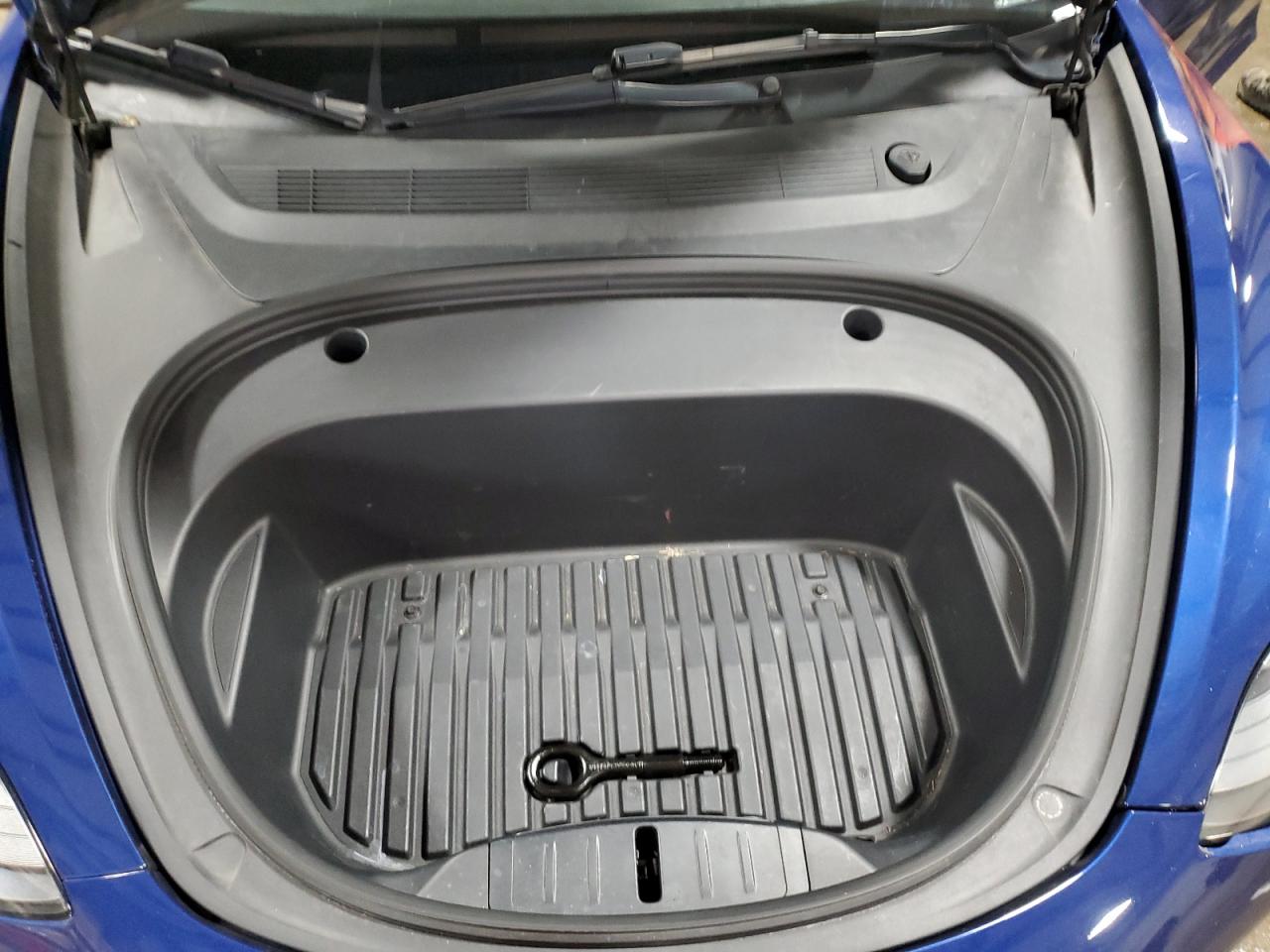 2022 Tesla Model 3 - Image 11
