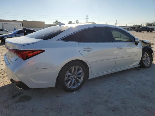 2022 Toyota AVALON - Image 3