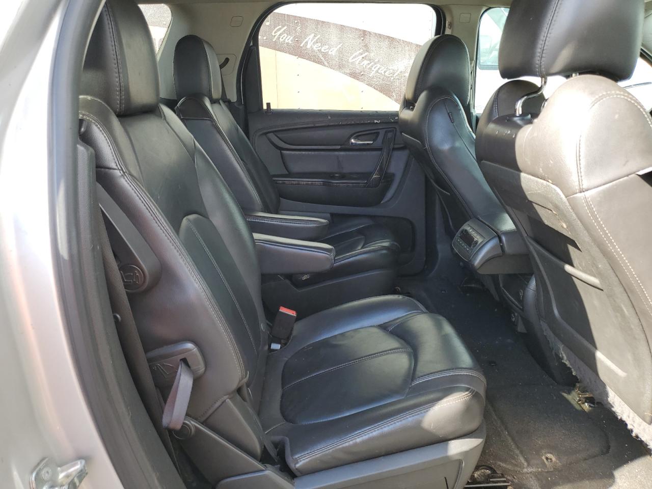 2017 GMC Acadia - Image 11