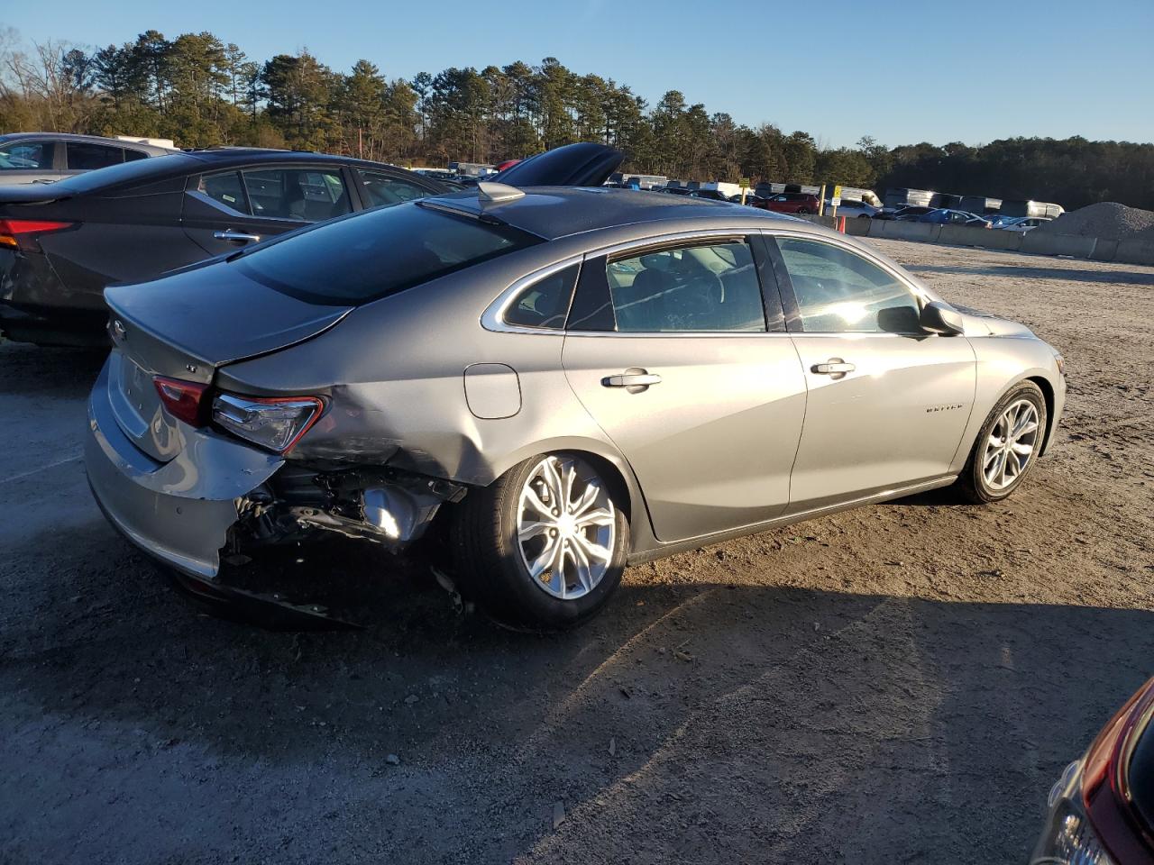 2024 CHEVROLET MALIBU SILVER - Image 3