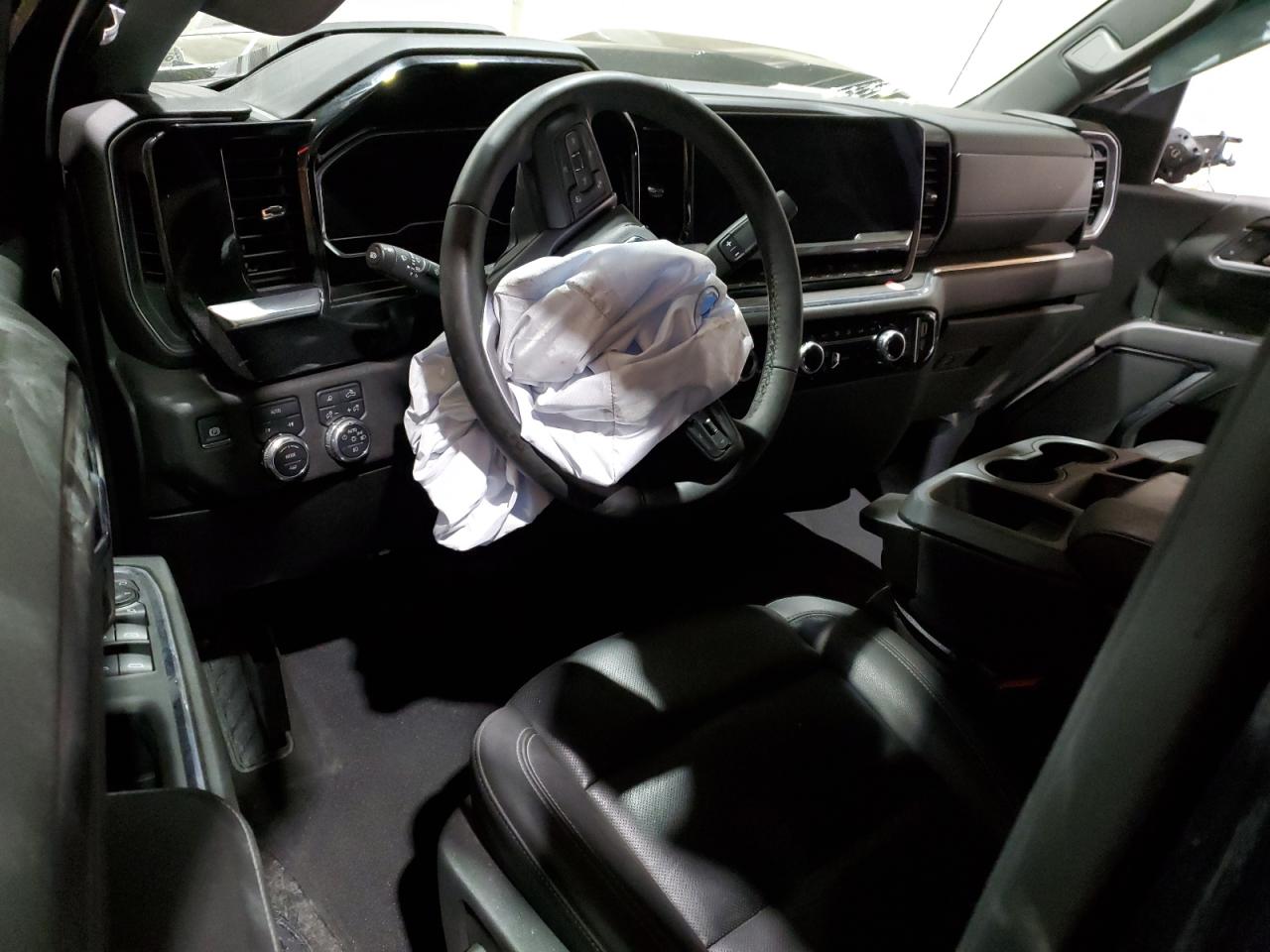 2024 GMC SIERRA - Image 8