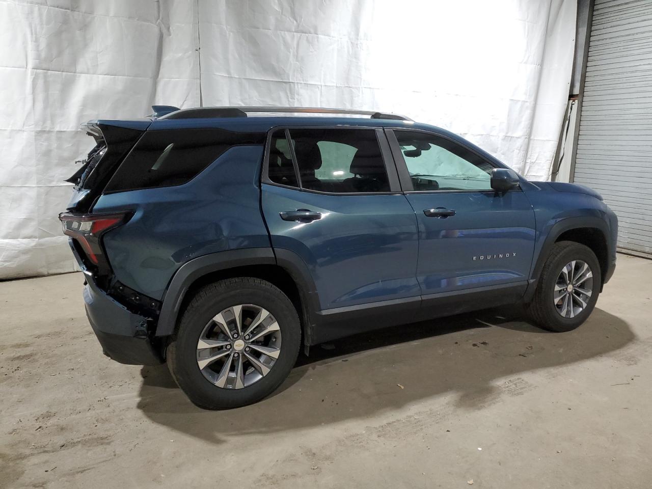 2025 Chevrolet Equinox - Image 3