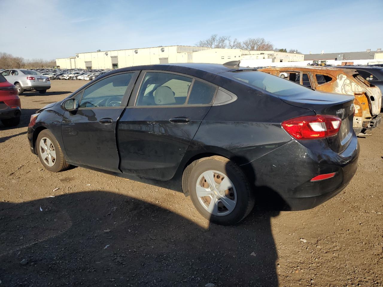 2018 Chevrolet Cruze - Image 2