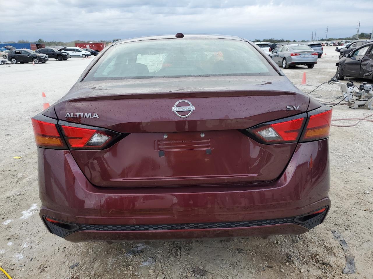 2024 NISSAN ALTIMA BURGUNDY - Image 6