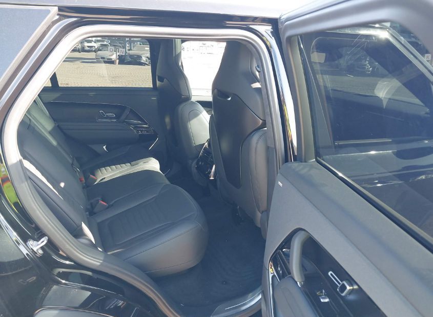 2025 Land Rover Range Rover Sport - Image 7