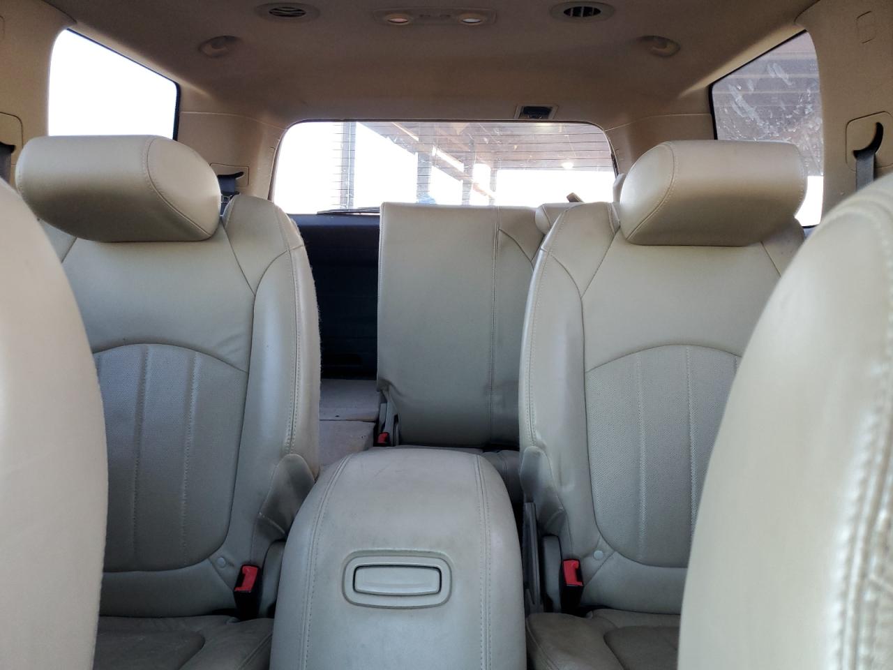 2011 GMC ACADIA WHITE - Image 10