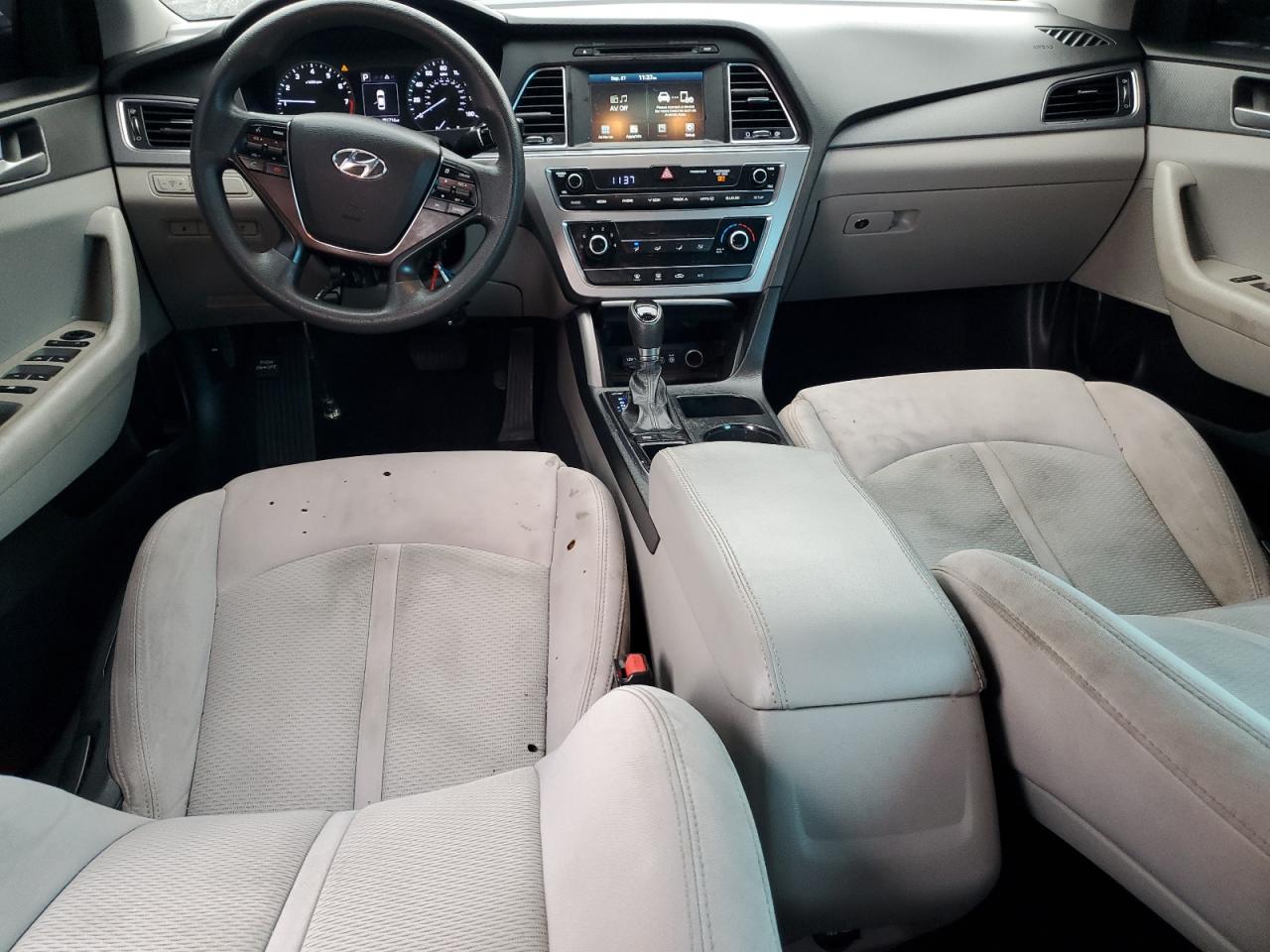 2016 Hyundai Sonata - Image 8