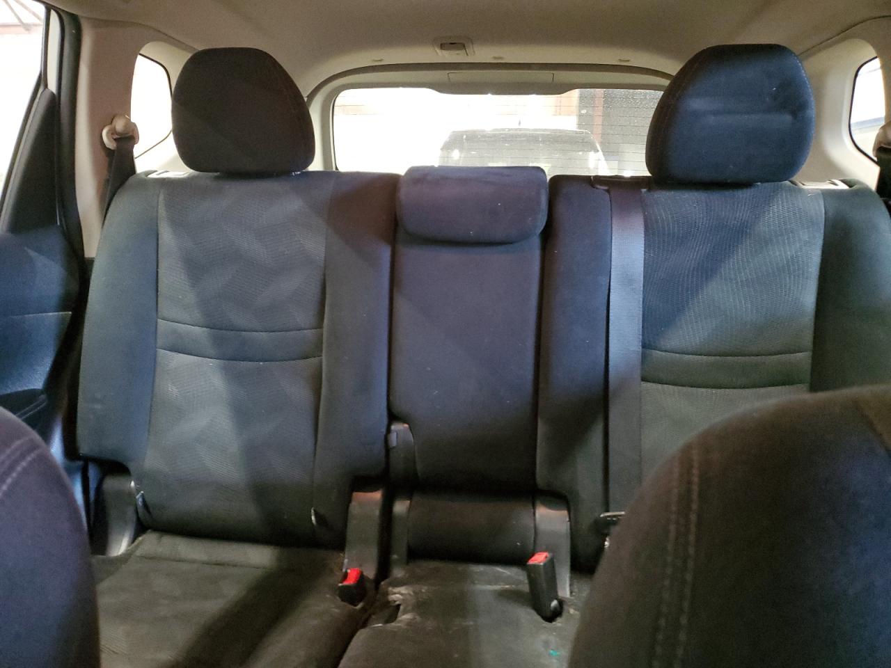 2016 Nissan Rogue - Image 10