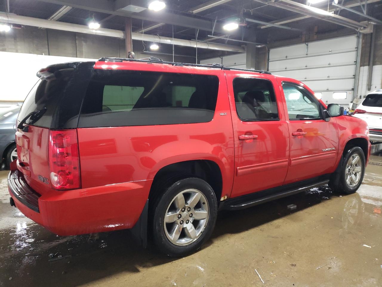 2011 GMC Yukon - Image 3
