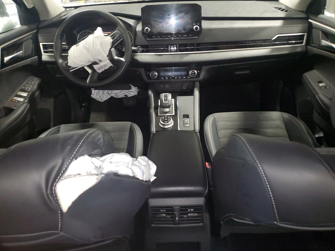 2024 MITSUBISHI OUTLANDER SILVER - Image 8