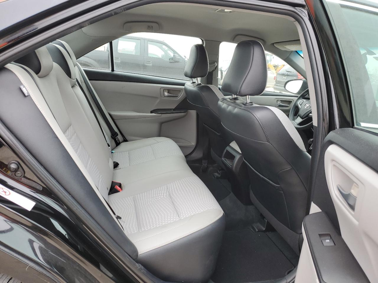 2015 TOYOTA CAMRY - Image 10