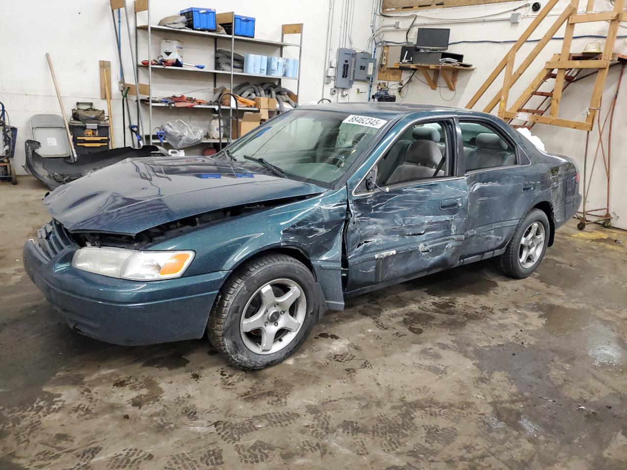 TOYOTA CAMRY GREEN
