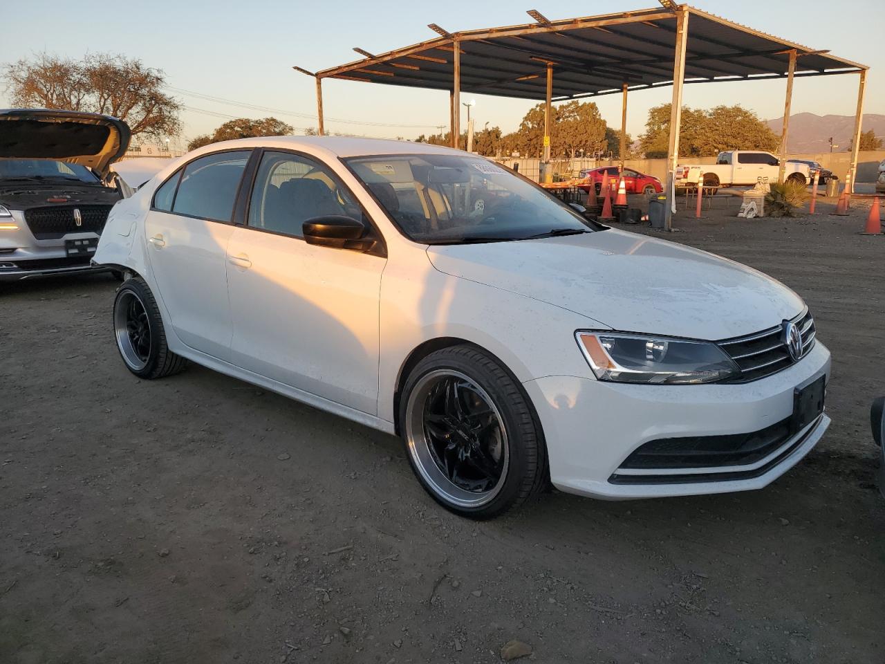2015 VOLKSWAGEN JETTA - Image 4